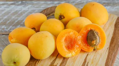 Ini 4 Buah yang Jika Dikonsumsi Akan Membuat Wajah Menjadi Tampak Awet Muda dan Bercahaya, Mudah Ditemukan (Freepik)