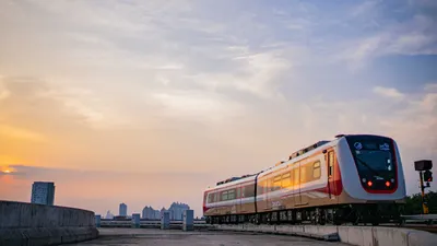 Kini layanan transportasi Light Rail Transit Jabodebek (LRT Jabodebek) sudah dapat dinikmati masyarakat.