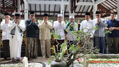 Prabowo Subianto Kembali Kunjungi Pesantren Tebuireng, Sempat Ziarah Makam Gus Dur 