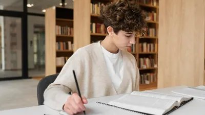 Illustrasi. Jangan Tergesa-gesa! Ini 8 Tips Memilih Jurusan Kuliah untuk Gen Z, Jangan Sampai Menyesal