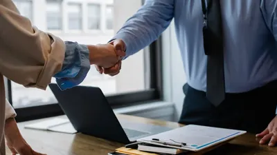 Illustrasi. Pinjaman KUR Apakah Bisa Dilakukan di Dua Bank Berbeda