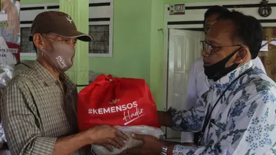 Illustrasi.Penyaluran Bantuan Sosial Berupa Barang Mulai Dicairkan, Ada Telur dan Daging Ayam untuk 1,4 Juta KPM