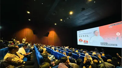 Keseruan Mahfud MD Ngabuburit Nobar dan Diskusi Film Eksil: Sangat Bagus dan&hellip;
