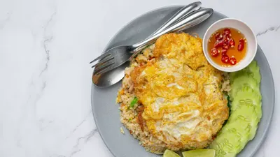 Ilustrasi Menu Sahur ala Anak Kos