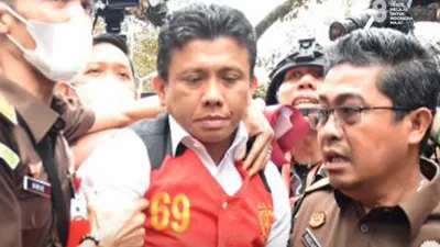 Terungkap! Ternyata Ini Alasan MA Mengubah Hukuman Mati Ferdy Sambo Menjadi Penjara Seumur Hidup (Tangkapan layar YouTube Bisniscom)