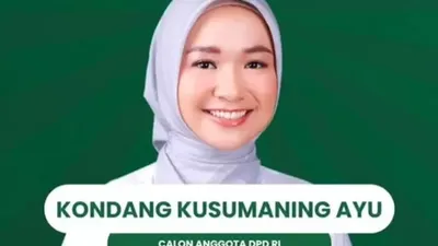 Kondang Kusumaning Ayu, seorang calon anggota Dewan Perwakilan Daerah Republik Indonesia (DPD RI), sedang viral saat ini.