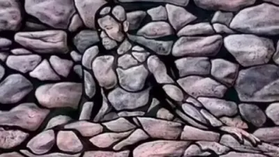 Tes Ilusi Optik: Ada Berapa Orang pada Gambar Tumpukan Batu Ini?