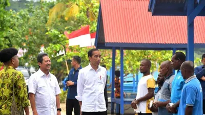 Presiden Jokowi saat meresmikan Kampung Nelayan Modern di Desa Samber dan Binyeri, Biak Numfor, Papua, Kamis, 23 November 2023.