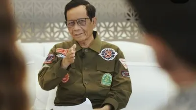 Alvin Lim Sebut Mahfud MD Bulshit Jika Jadi Cawapres akan Selesaikan Masalah Hukum