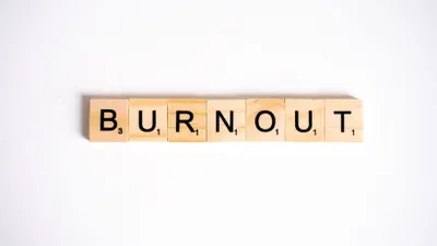 Ilustasi mengalami fase burnout.