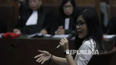 Kuasa hukum Jessica Wongso, Hidayat Bustom menjelaskan bahwa dalam waktu dekat pegawai Kafe Olivier akan diperiksa