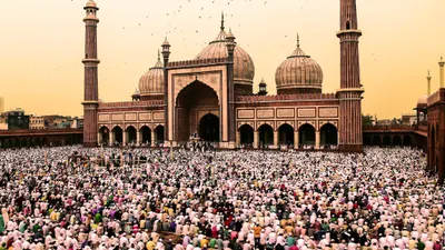 Ilustrasi teks khutbah Jumat, 1 September 2023 bertema rahmat Allah.