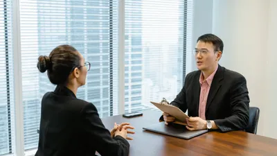 3 Tips Saat Kamu Dapat Undangan Wawancara atau Interview Kerja, Fresh Graduate Harus Paham! (pexels.com/MART PRODUCTION)