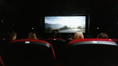 Ilustrasi Nonton Film