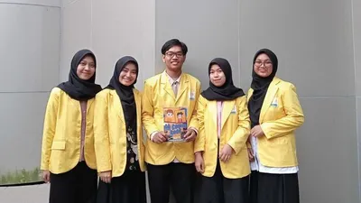 Mahasiswa Universitas Negeri Semarang (UNNES)