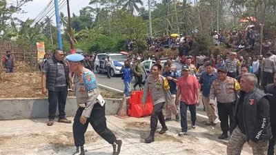 Polisi di TKP pembunuhan Subang