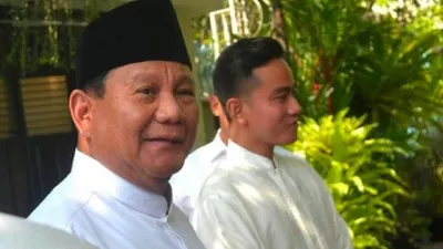 Jokowi mengatakan sebagai orang tua hanya bisa memberikan doa dan restu soal Gibran jadi cawapres Prabowo Subianto.