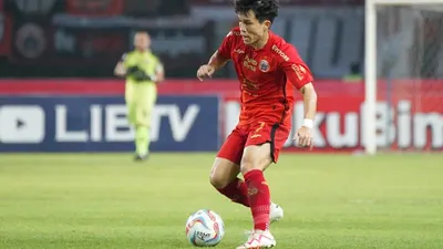 Gelandang milik Persija Jakarta asal Jepang, Ryo Matsumura, meminta The Jakmania mengerti situasi Persija saat ini.