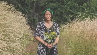 Sandy Salihin kembaran Mirna Salihin