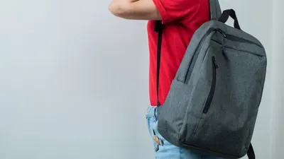 Mengungkap Kepribadian Seseorang dari Gaya Memakai Tas, yang Suka Pakai Tas Ransel Siapa Nih? (Freepik)