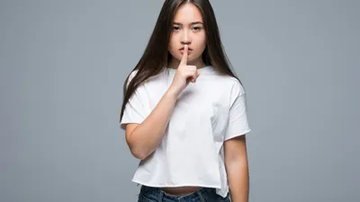 5 Alasan Mengapa Seseorang Cenderung Lebih Memilih Diam, Yuk Cari Tahu di Sini (Freepik)