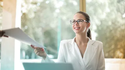 Ilustrasi agar tidak diremehkan oleh orang lain.