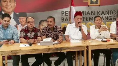 Komandan Echo Bidang Hukum dan Advokasi TKN Prabowo-Gibran, Hinca Pandjaitan, menegaskan bahwa keputusan MKMK tidak berdampak terhadap pencalonan pasangan Koalisi Indonesia Maju.