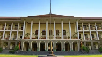 Universitas Gadjah Mada (UGM)