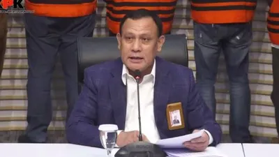 Ketua Komisi Pemberantasan Korupsi (KPK) non aktif, Firli Bahuri, telah selesai menjalankan pemeriksaan sebagai tersangka atas kasus pemerasan terhadap mantan Menteri Pertanian Syahrul Yasin Limpo (SYL).