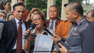 Pesan Ibunda Brigadir Yosua Setelah Putusan Sidang Richard Eliezer: Semoga Bharade E Menjadi&hellip;