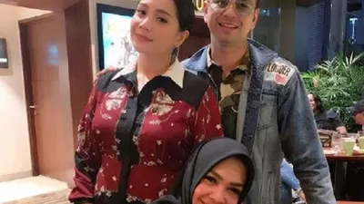 Kebersamaan Rieta Amilia dan Raffi Ahmad