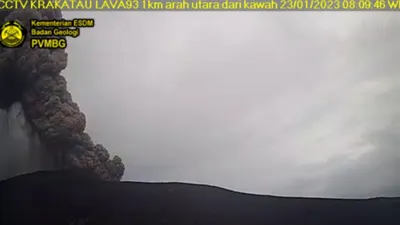 Gunung Anak Krakatau kembali erupsi pada pagi ini, Senin, 23 Januari 2023, ada imbauan untuk warga dan pendaki.