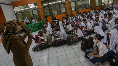 Viral! Lulusan S.Pd Trending Disebut Tak Bisa Punya Gaji Tinggi, Ini Peluang Kerja Lulusan Sarjana Pendidikan