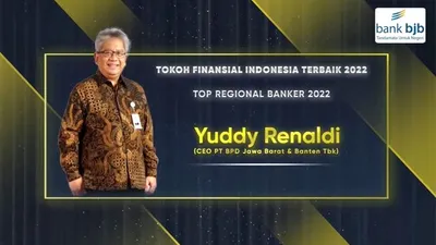Dirut bank bjb Sabet Penghargaan Top Regional Banker 2022