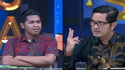 Terpopuler! Martin Simanjuntak Cecar Febri Diansyah dengan Pertanyaan Pedas: Bisa Nggak Buktikan? 