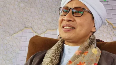 Petuah Buya Yahya, Begini Cara Menanggapi Orang yang Suka Curhat tapi Isinya Julid
