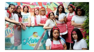 Beberapa Artis Coba Pengalaman Baru Makan di Karen's Dinner, Fuji Daftar Jadi Waitress? 