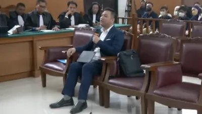 Albert Aries selaku ahli hukum pidana yang pernah menjadi saksi ahli untuk Richard Eliezer memberikan komentarnya terhadap hukuman tuntutan Richard Eliezer.