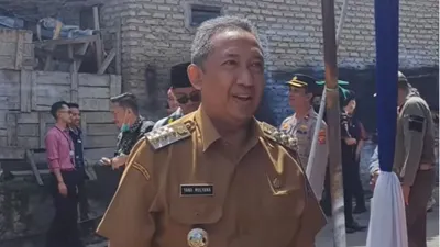Wali Kota Bandung Yana Mulyana dan 5 orang lainnya telah ditangkap KPK pada saat OTT, diduga 6 orang ini menerima suap.