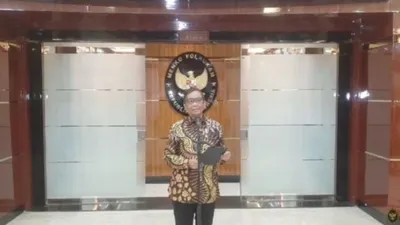 Benarkah Jokowi Bersih-bersih Kabinet hingga Mahfud MD Dipecat dari Menkopolhukam? Cek Faktanya di Sini!