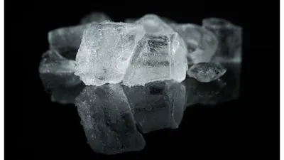 Mengejutkan! Minum Es secara Rutin Lebih Berbahaya dari Merokok, Benarkah?