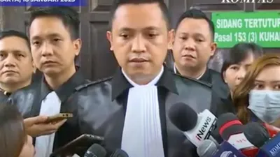 Ronny Talapessy ungkap kekecewaan saat Richard Eliezer dituntut 12 tahun penjara, sampai salahkan JPU karena tak lihat status ini.