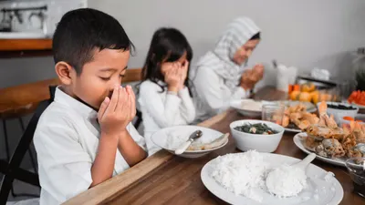 Buya Yahya Ungkap Waktu Terbaik Sahur di Bulan Ramadan, Tunjukkan Sikap Taabudi, Apa Itu?
