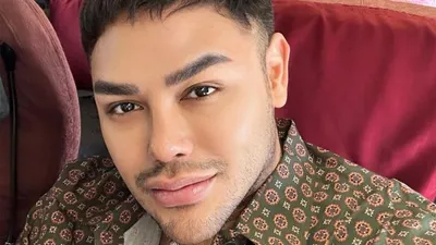 Heboh artis Ivan Gunawan dikabarkan meninggal dunia karena penyakit jantung yang dideritanya.