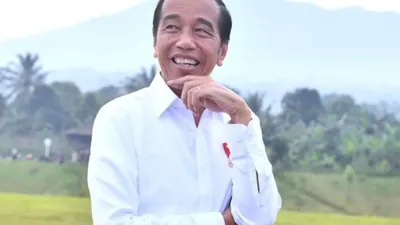 Pendiri PAN Abdillah Toha, mengirim surat terbuka untuk Presiden Joko Widodo (Jokowi) yang dinilai cawe-cawe jelang pilpres 2024 mendatang. 