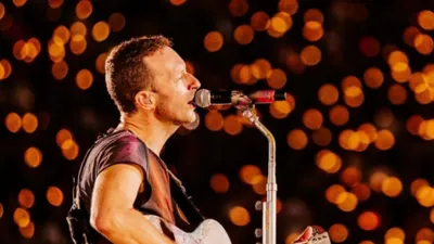 Chris Martin, Vokalis Coldplay: Ilustrasi Tips Ampuh Menangkan War Tiket Konser Coldplay