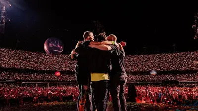 Coldplay akan mengadakan konser di Stadion Utama Gelora Bung Karno (SUGBK). Namun jadwal tersebut bentrok dengan FIFA matchday.