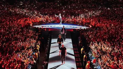 Potret Keseruan Konser Coldplay