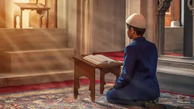 Illustrasi. Beribadah di BUalan Ramadan