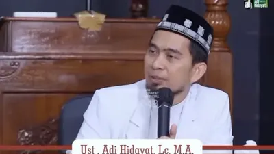 Ustaz Adi Hidayat 